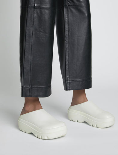 Image of model wearing Storm Slides in White.jpg