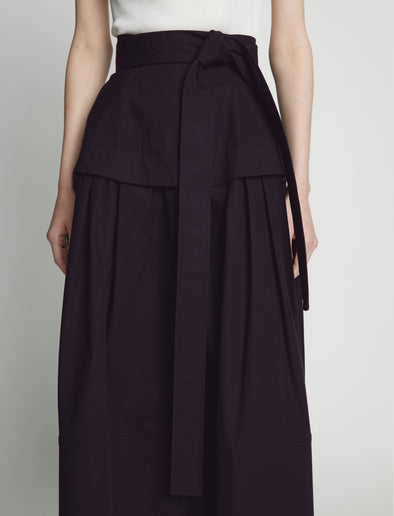 Detail image of model wearing Poplin Belted Skirt in BLACK