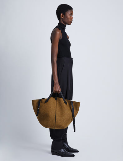 Image of model wearing XL PS1 Tote in WALNUT