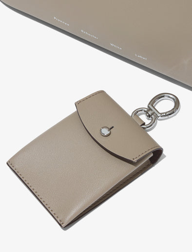 Detail image of coin purse of Large Bedford Tote In Leather in clay