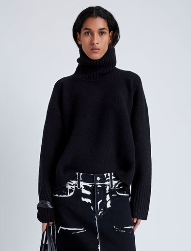Front cropped image of model wearing Yara Sweater In Double Face Cashmere in Black