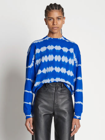 Front cropped image of model wearing Tie Dye Sweatshirt in BRIGHT BLUE/PERIWINKLE