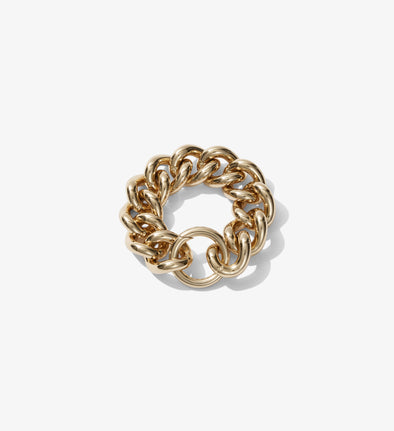 Image of chain bracelet in gold clasped