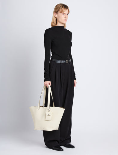 Image of model wearing Large Bedford Tote in IVORY