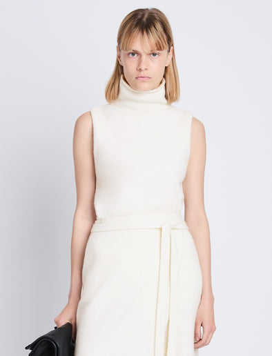 Front cropped image of model wearing Lily Turtlneck in OFF WHITE