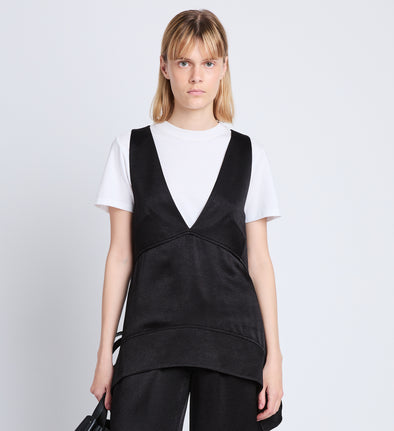 Cropped front image of model wearing Liz Top in Viscose Dobby in BLACK