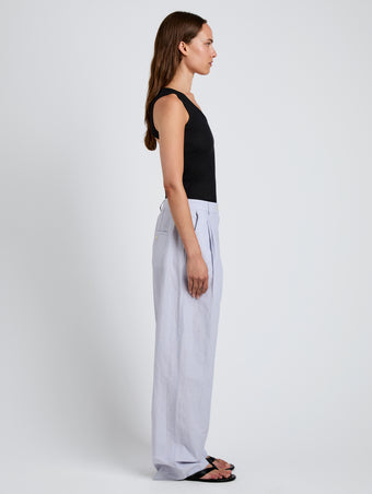 Proenza Schouler Side full length image of model wearing Eleanor Pant in Linen Shirting in Light Oxford Melange
