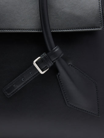 Detail image of Tate Bag in Smooth Calfskin in BLACK