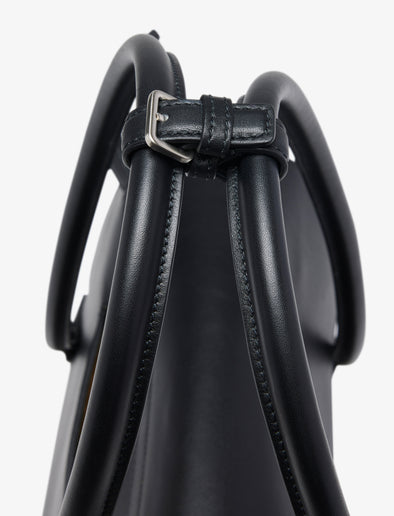 Detail image of Tate Bag in Smooth Calfskin in BLACK