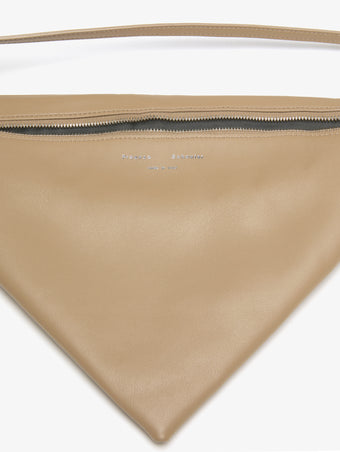 Detail image of Tetra Shoulder Bag in Nappa in Cumin