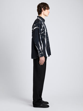 Proenza Schouler Side full length image of model wearing Simon Shirt in Garment Print Poplin in White/ Black