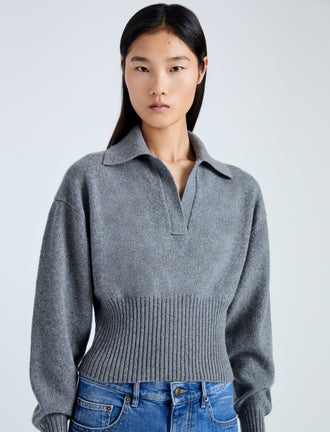 Detail image of model wearing Jeanne Polo Sweater in Eco Cashmere in grey melange