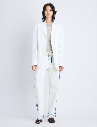 Front image of model in Sandis Jacket In Cotton Viscose in white