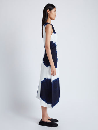 Side image of model wearing Ella Dress In Printed Viscose Crepe in WHITE MULTI