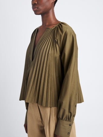 Detail image of model wearing Monica Top In Compact Poplin in WOOD