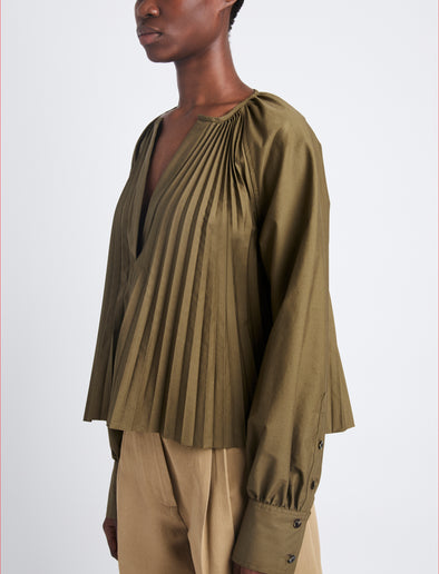 Detail image of model wearing Monica Top In Compact Poplin in WOOD