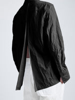 Detail image of Allen Shirt in Crinkled Cotton Gabardine in black