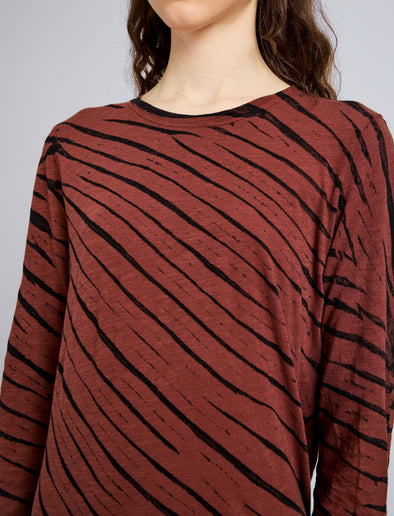 Proenza Schouler Detail image of model wearing Mia T-Shirt in Tie Dye Tissue Jersey in Bark Multi