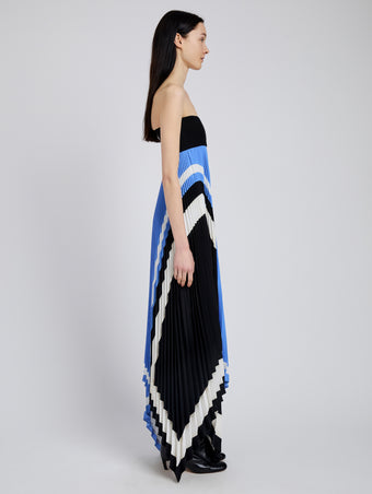 Proenza Schouler Side full length image of model wearing Fia Dress In Technical Crepe in Sky Blue Multi