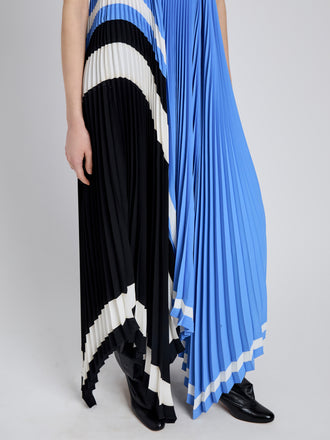 Proenza Schouler Detail image of model wearing Fia Dress In Technical Crepe in Sky Blue Multi