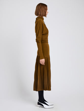 Proenza Schouler Side full length image of model wearing Golda Top In Jersey in Tobacco