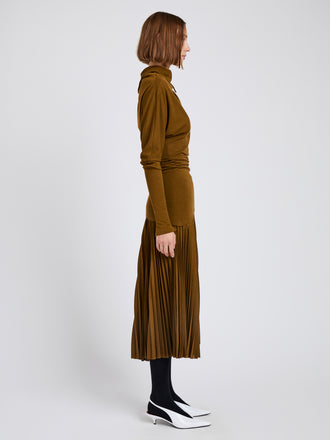 Proenza Schouler Side full length image of model wearing Golda Top In Jersey in Tobacco