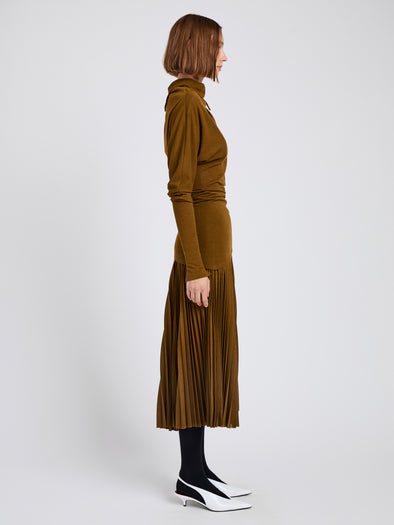 Proenza Schouler Side full length image of model wearing Golda Top In Jersey in Tobacco