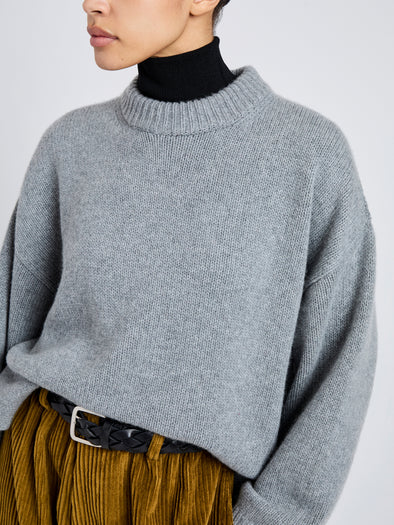 Proenza Schouler Detail image of model wearing Ruthi Top In Chunky Cashmere in Grey Melange