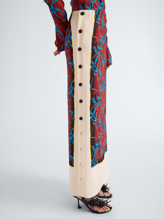 Proenza Schouler Detail image of model wearing Anais Skirt in Printed Stretch Cady in Madder Multi