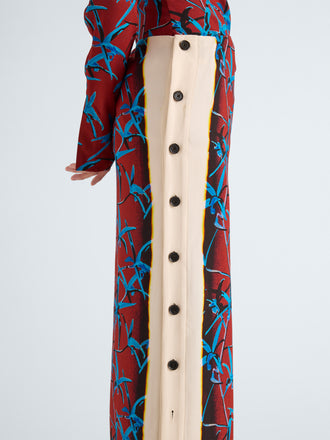 Proenza Schouler Detail image of model wearing Anais Skirt in Printed Stretch Cady in Madder Multi