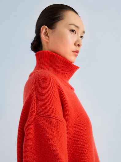 Proenza Schouler Detail image of model wearing Oren Turtleneck in Cashmere Wool in Flame