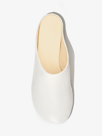 Aerial image of Glove Slippers in IVORY