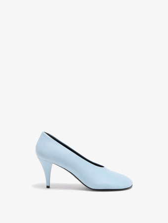 Front image of Glove Heels in Nappa in Powder