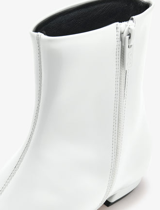 Detail image of Trap Flat Ankle Boots in Spazzolato Leather in Ecru