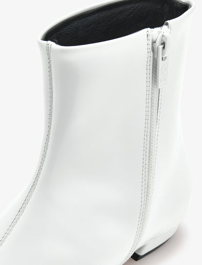 Detail image of Trap Flat Ankle Boots in Spazzolato Leather in Ecru