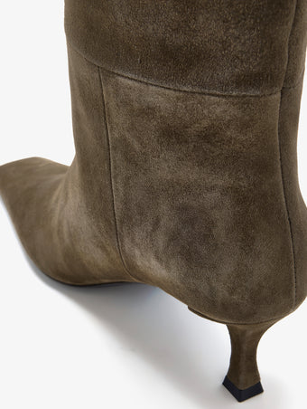 Detail image of Trap Boots in Kidsuede in Moss