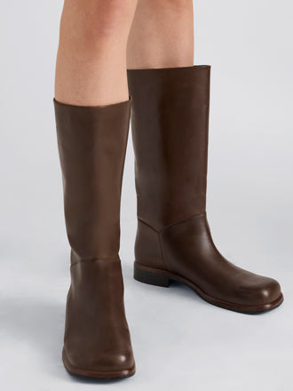 Esme Boot in Shiny Calf