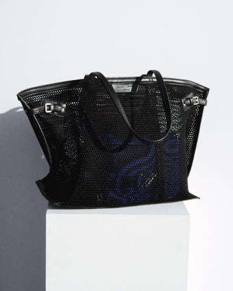 Days Carryall in Mesh in black on white platform