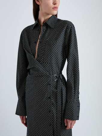 Detail image of model wearing Lane Wrap Dress in Yarn Dye Shirting in BLACK/PALE YELLOW