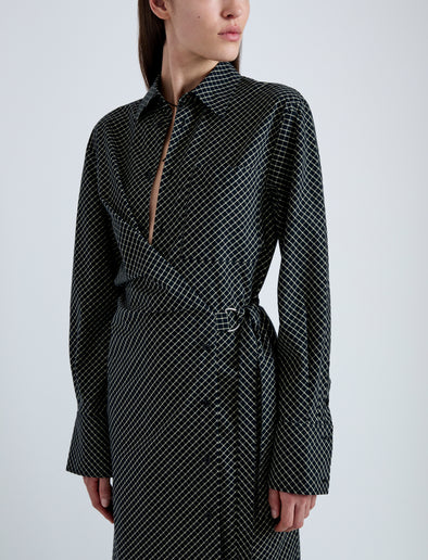 Detail image of model wearing Lane Wrap Dress in Yarn Dye Shirting in BLACK/PALE YELLOW