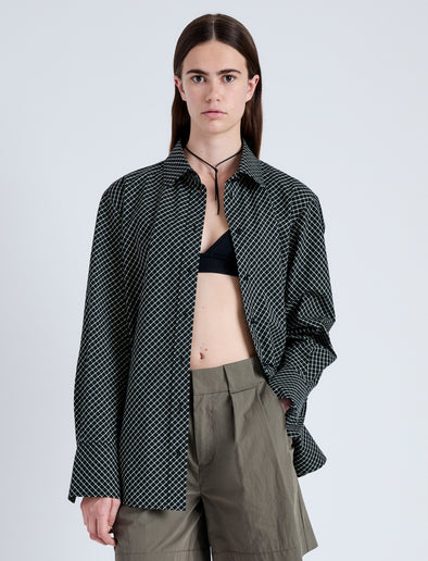 Detail mage of Tayla Shorts in Cotton Nylon in KHAKI