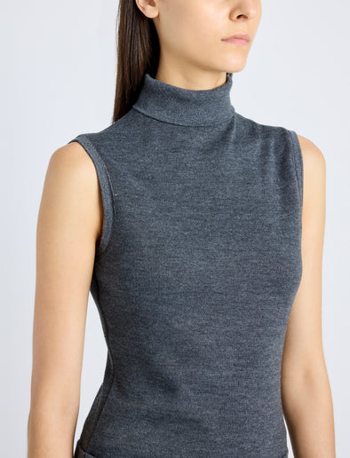 Proenza Schouler Detail image of model wearing Sandrine Top in Souffle Cotton Blend in DARK GREY MELANGE