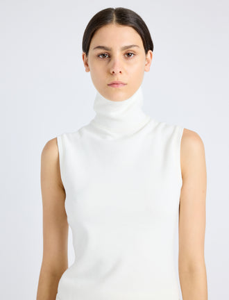 Proenza Schouler Detail image of model wearing Sandrine Top in Souffle Cotton Blend in ALABASTER