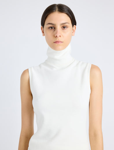 Proenza Schouler Detail image of model wearing Sandrine Top in Souffle Cotton Blend in ALABASTER