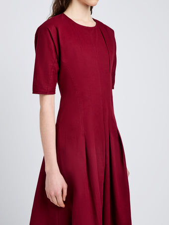 Proenza Schouler Detail image of model wearing Ainsley Dress in Tech Cotton in Claret