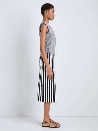 Proenza Schouler Side full length image of model wearing Lennox Top in Cotton Rib in Black Off White