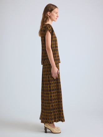 Proenza Schouler Side full length image of model wearing Aria Top in Printed Soft Twill in Bronze Multi