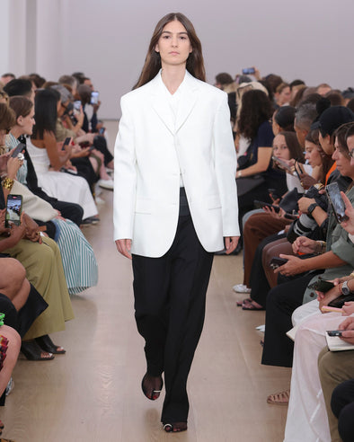 Runway image of model in Sandis Jacket In Cotton Viscose in white